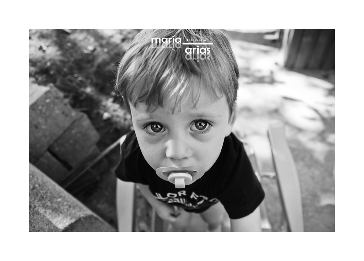 fotografía foto asturias nieda ivo niño niños ojo ojos rubio chupete mirada inocencia cara bueno joven juventud