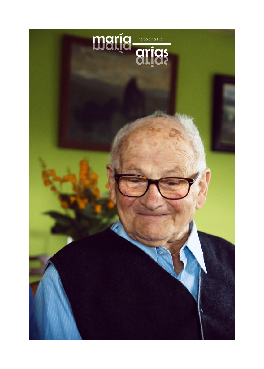 fotografía foto asturias tineo hombre abuelo anciano edad 99 años sonrisa