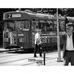 fotografía foto rumania timisoara hombre anciano viejo sombrero tranvía estación gente paisanaje
